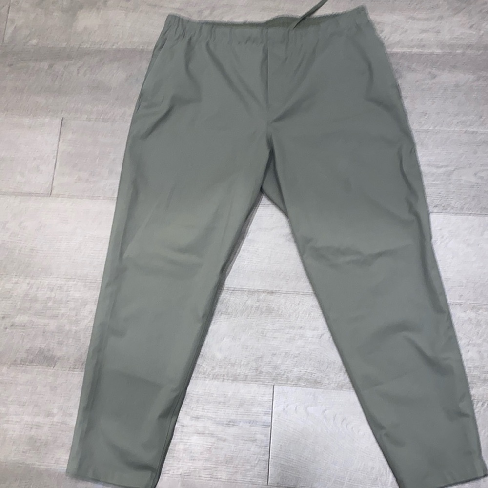 Men’s Lululemon Slacks Pants!